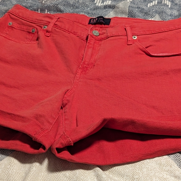 Gap Short - Picture 2 of 7